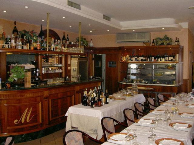 Hotel La Maddalena Quattro Castella Εξωτερικό φωτογραφία
